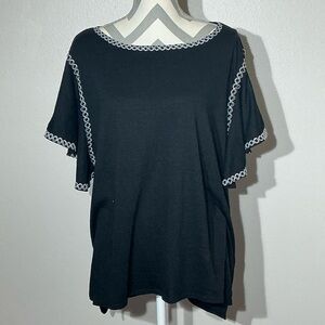 Max Studio Women’s Sz 3X Black Top with White Accents